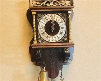 Cuckoo clock 