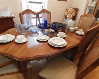 Pecan dining suite