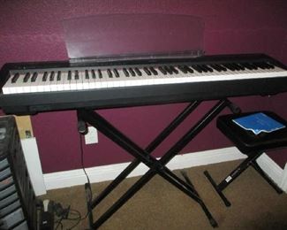 Yamaha P-95 with bench