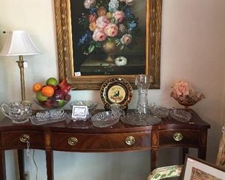 Variety of dining room items