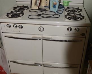 Vintage 1940's Stove