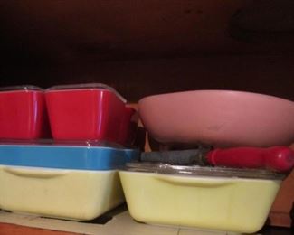 Vintage Pyrex, Primary Colors