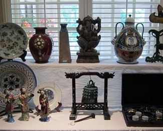 MANY FINE EXAMPLES OF ITALIAN, ASIAN AND MOROCAN POTTERY, RUSSIAN TEA SET, AN INDIAN BALANCER