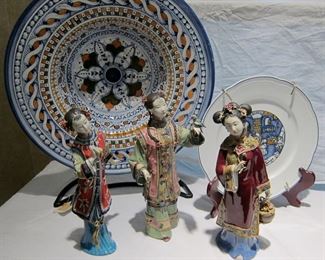 FINE EXAMPLES OF JAPANESSE POTTERY