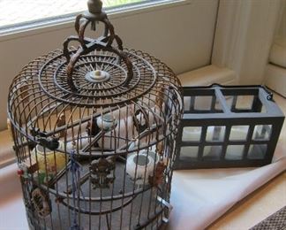 WOODEN FINCH CAGE WITH PORCELIN BOWLS.