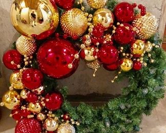 Jones Store Commercial Christmas wreath 