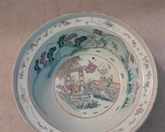 Large Chinese bowl.