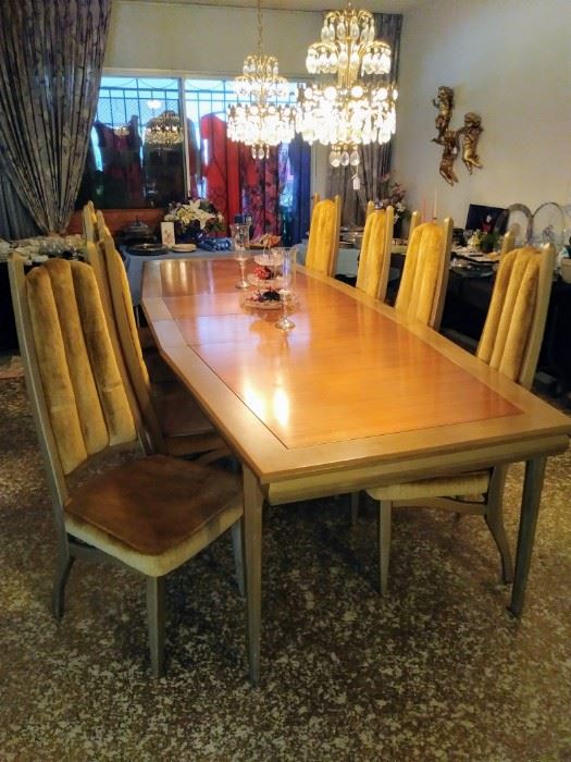 Mid Century Table w/ 8 chairs