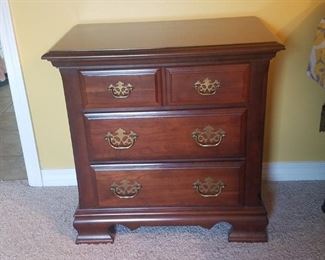 Broyhill nightstand (belongs to 3 piece suite)