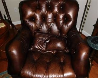 Thomasville brown leather club chair 