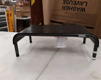 Tv/monitor Stand