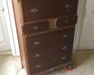 Wood Dresser https://ctbids.com/#!/description/share/158756