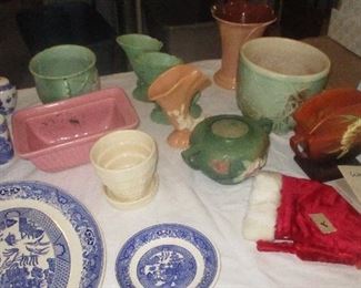pottery      (Roseville, Weller, McCoy)