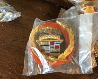 1985 to 1990 Cadillac emblem