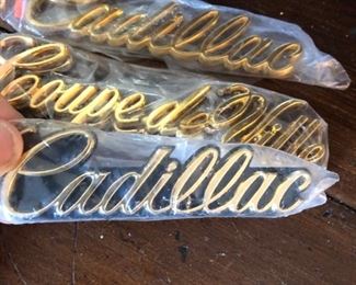 1985 to 1990 Cadillac emblem