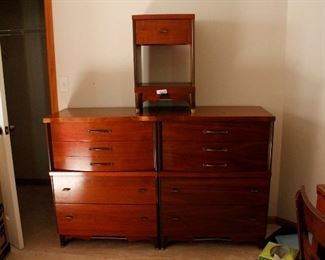 Two dressers & matching nightstand