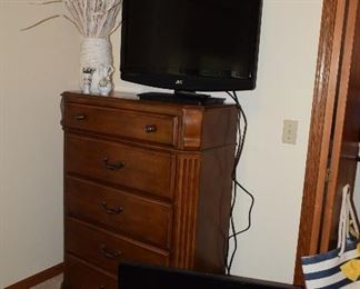 Dresser, Flat Screen TVs, Home Decor