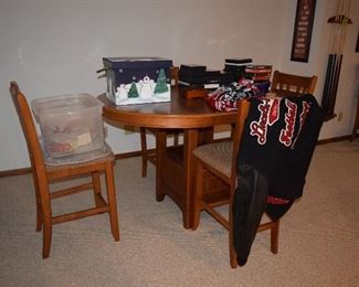 Kitchen Table, Chairs, Seasonal