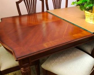 Dining Room set with inlaid wood, 2 leaves and custom cover, 6 chairs