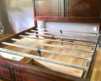 King bed w/two storage drawers