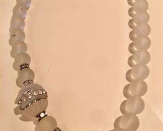 Camphor glass neckkace