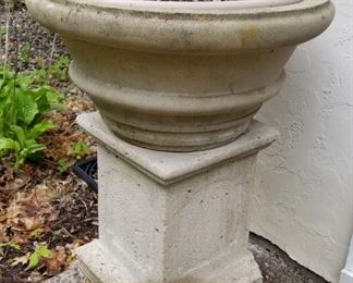 Pedestal Planter 2 of 2