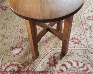 Stickley Cabroile Table
