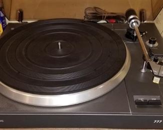 Turntable by Philips 777 Direct Drive