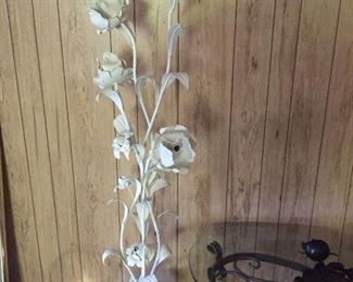 metal sculpture lamp