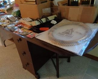 drop leaf gate leg table