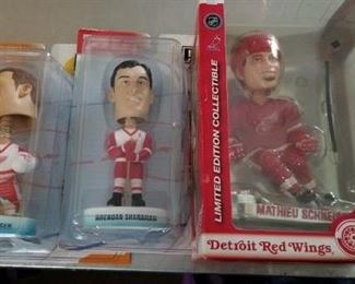 Detroit Red Wings figurines and bobble heads