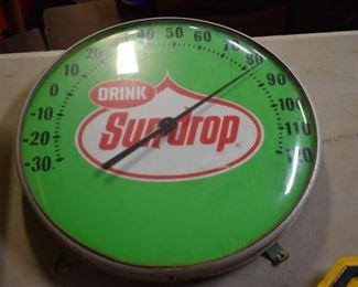 Drink Sundrop Round thermometer. Mint Shape!!