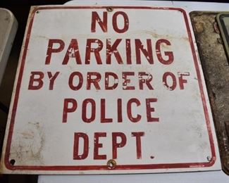 Metal No Parking Metal Sign