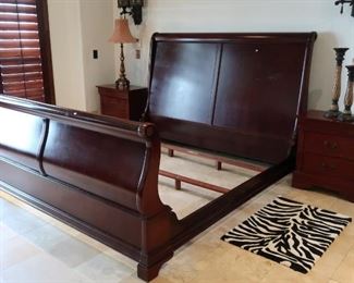 King sleigh bed
