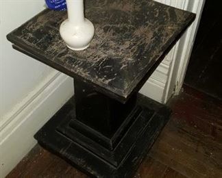 Primitive table