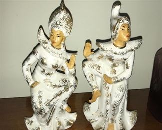 Pair vintage Lefton China figurines.