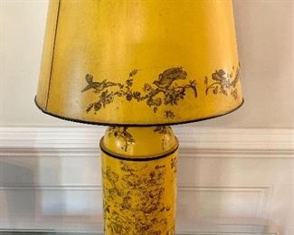 Vintage toile lamp