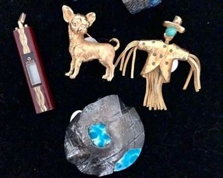 Vintage jewelry Vogue, Trifari, Da Vinci cufflinks