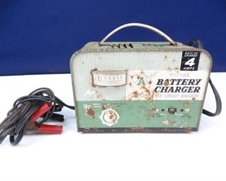 Vintage Royal Battery Charger with Auto Circuit Breaker