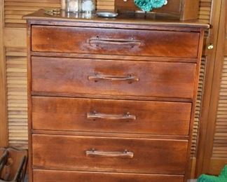 Vintage Dresser & Decor