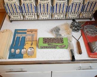 VINTAGE KITCHENWARE