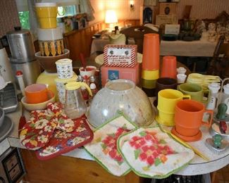 VINTAGE KITCHENWARE