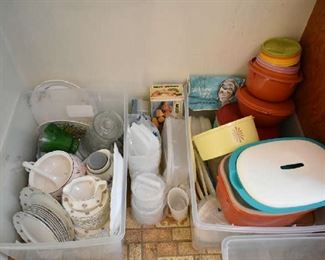 DISHWARE, TUPPERWARE