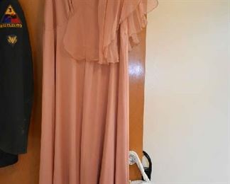 VINTAGE DRESS
