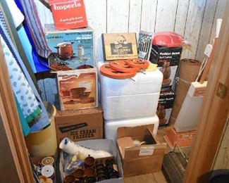 BOXED VINTAGE ITEMS