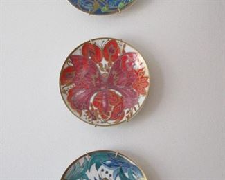 Set of 3 decorative plates w/ beautiful colors