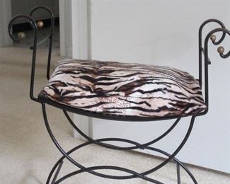 Vanity table stool w/ cushion