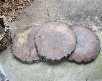 Concrete wood-look stepping stones