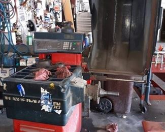 Hofmann Tire Balancer