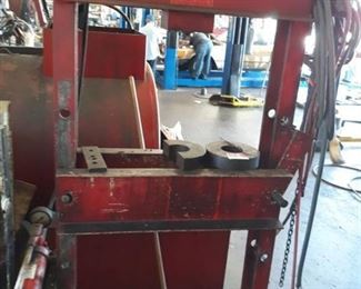 Blackhawk Hydraulic Press